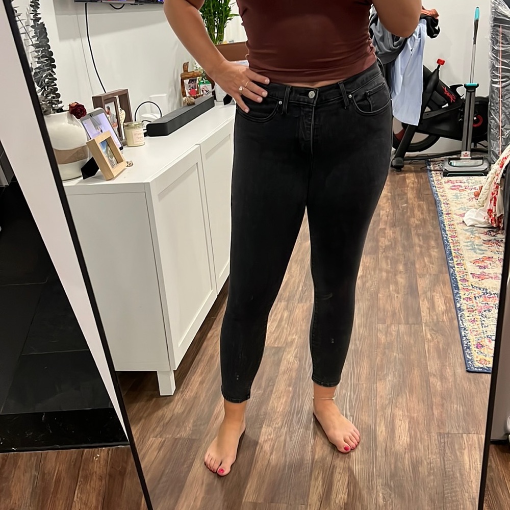 Levi’s shaping skinny jeans. Black. Size 30.